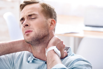 Neck Pain Uncovered: Understanding Symptoms and Solutions