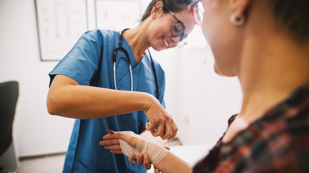 Specialist Doctor for Wounds Expert Care for Faster Healing and Better Recovery